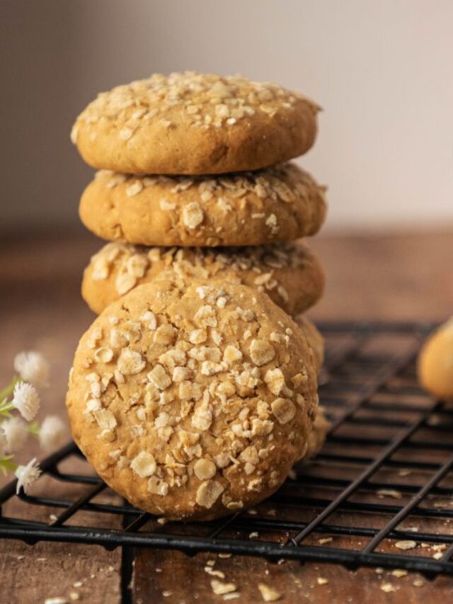 cropped-vegan-oatmeal-cookies-horizontal.jpg