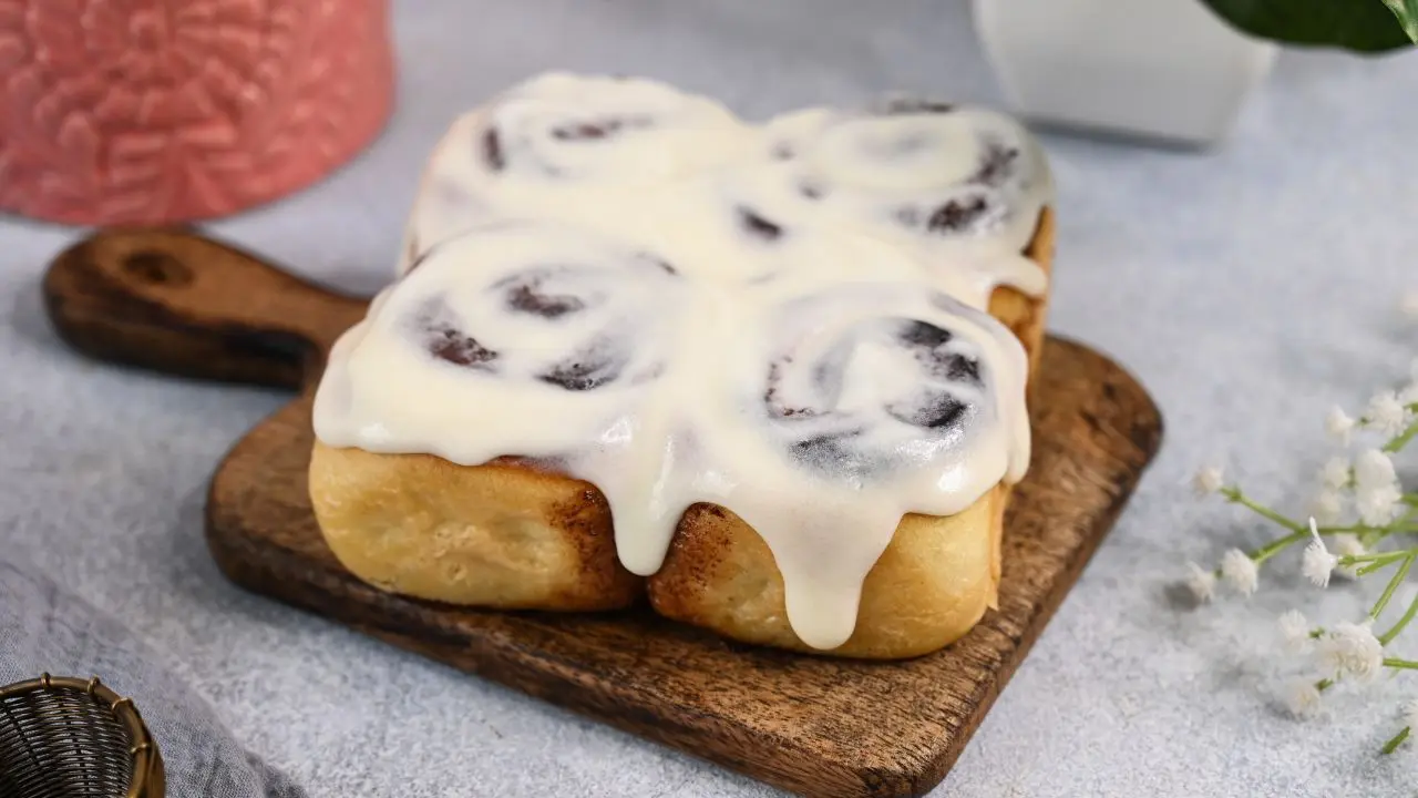 Cinnamon Rolls Frosting Recipe